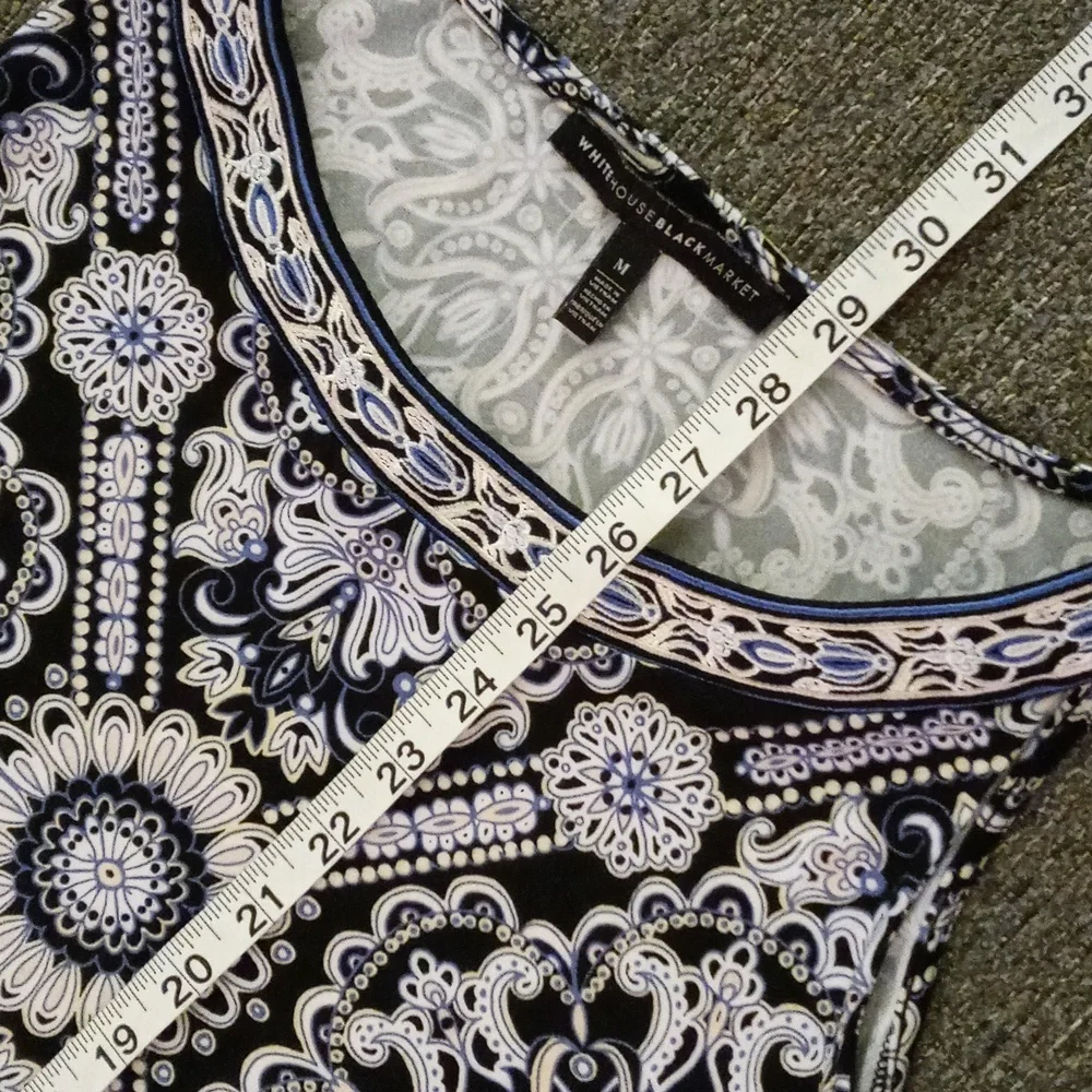 🖤White House Black Market🖤 - Black/Gray/Blue Paisley Cold Shoulder Tunic Top